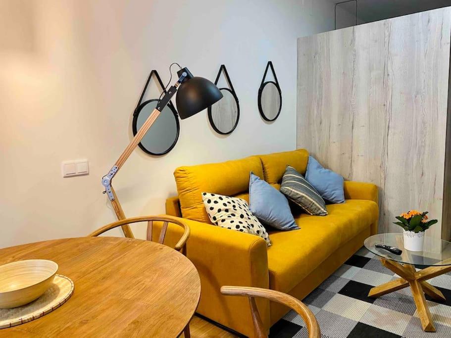Studio Chic Avec Terrasse, Lumineux Et Calme 1 Valencia Ngoại thất bức ảnh