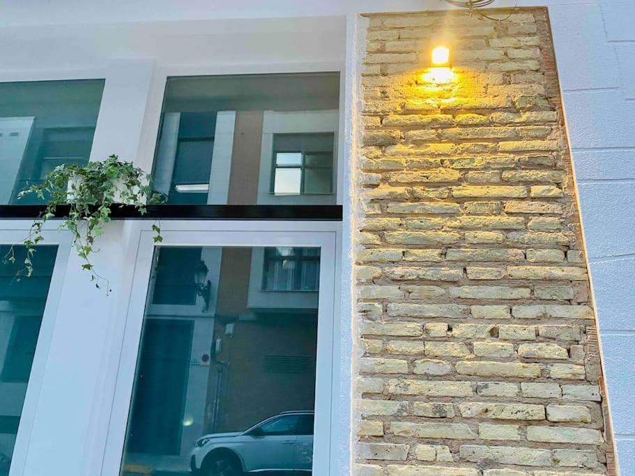 Studio Chic Avec Terrasse, Lumineux Et Calme 1 Valencia Ngoại thất bức ảnh